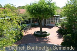 Blick auf das Dietrich-Bonhoeffer-Gemeindezentrum
